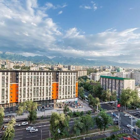 Квартира С Видом На Горы Almaty Exterior photo